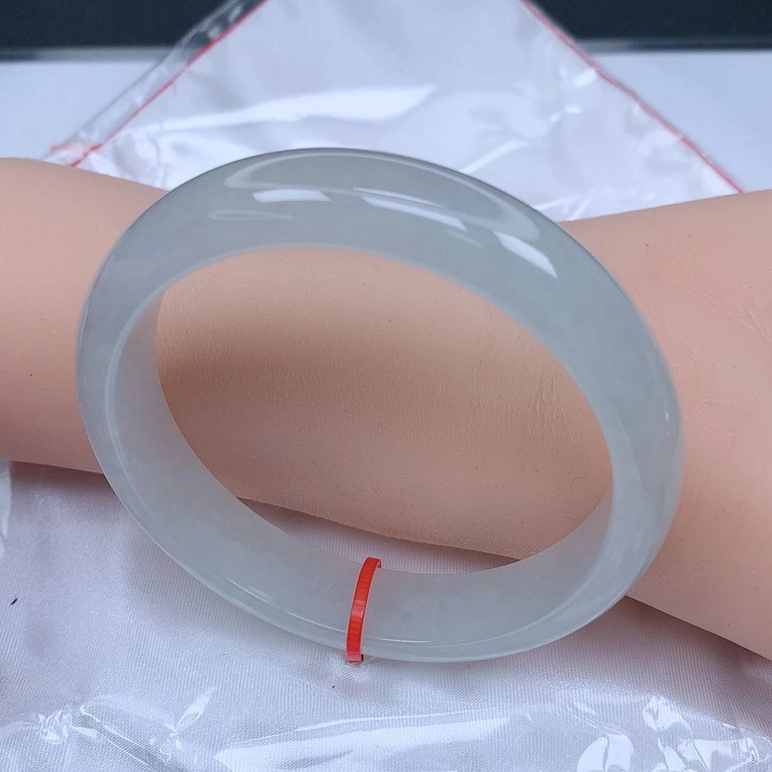 【闪购商品】未镶嵌手镯翡翠，58