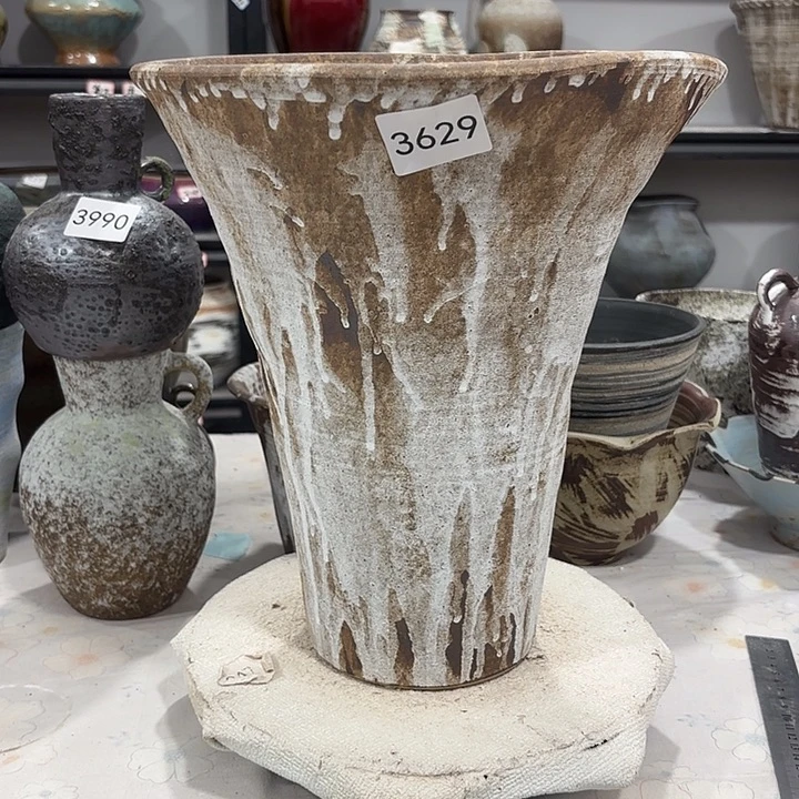 摆件高31，口26，无孔，3629