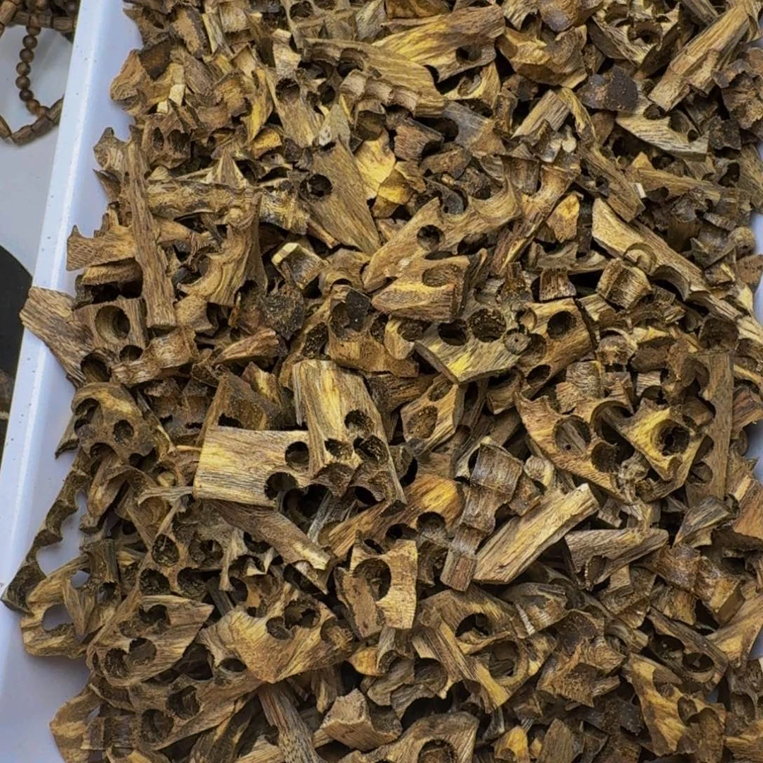 沉香碎屑沉香木绿棋糖结车珠料100克