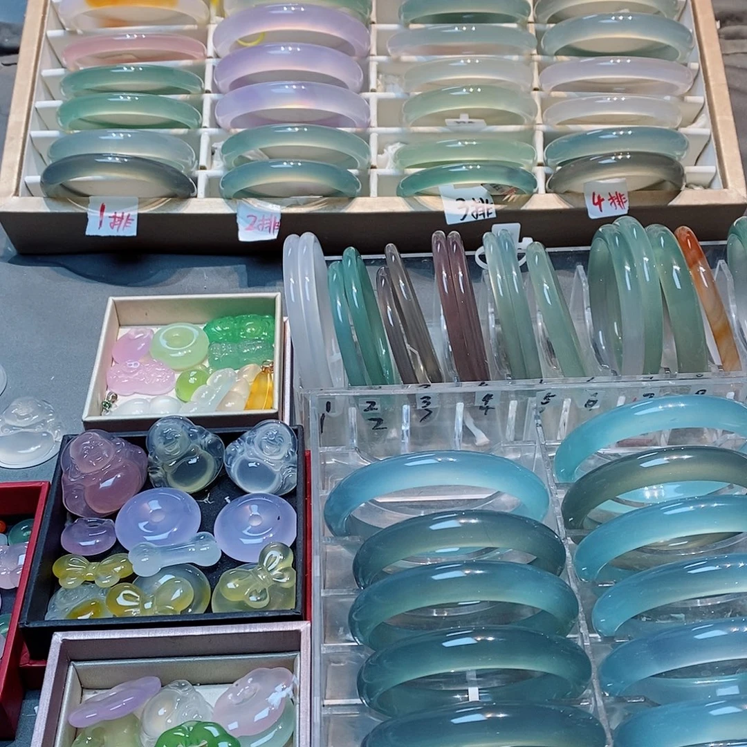 玛瑙/玉髓未镶嵌手镯