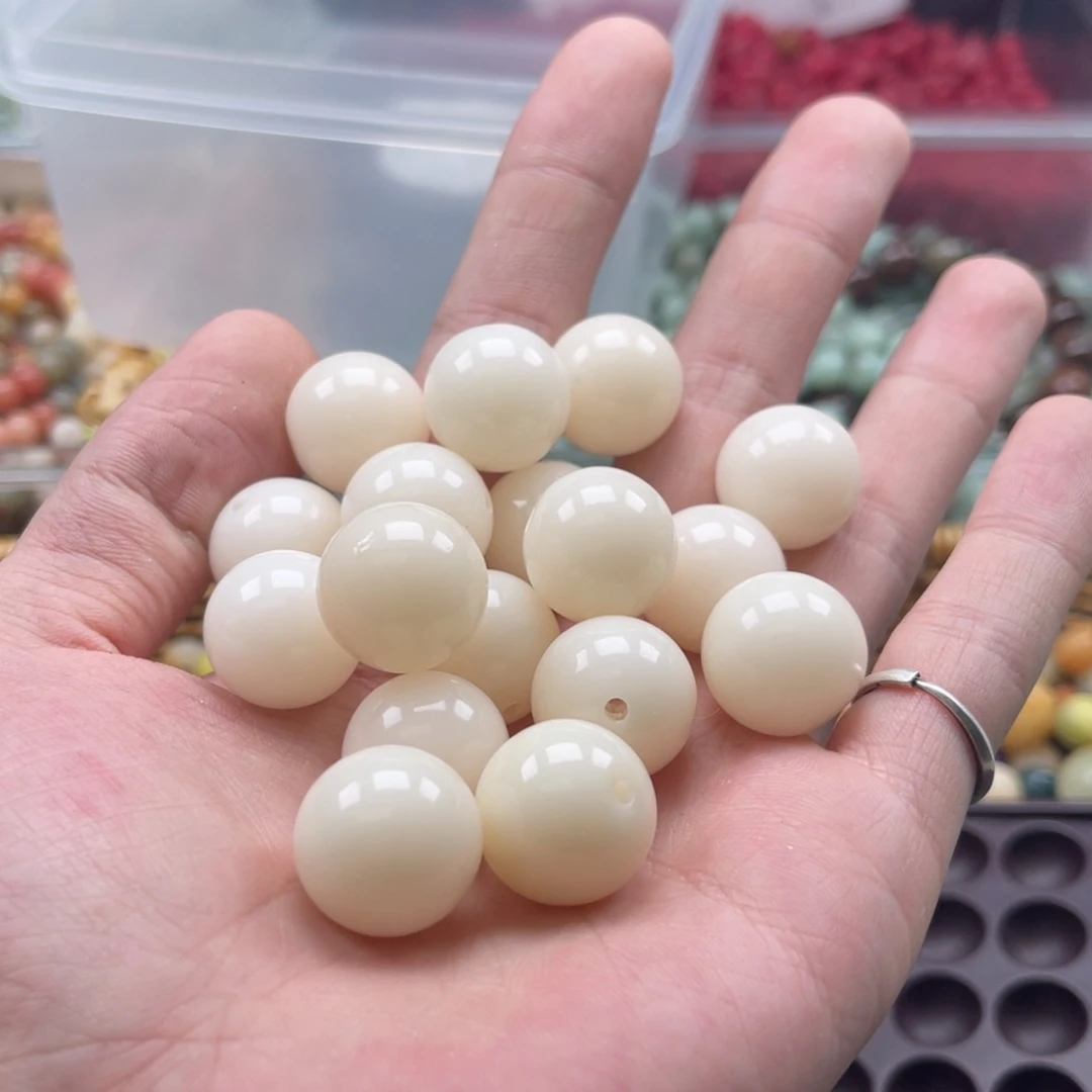 吊坠白玉菩提b18/20+2颗微瑕白玉大汤圆