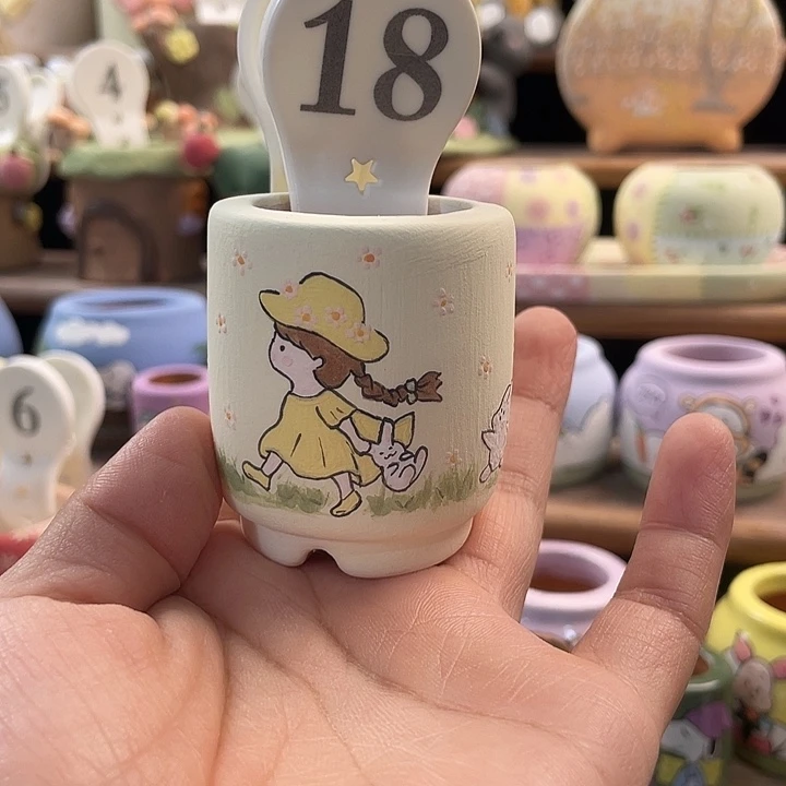 18….手工手绘花盆