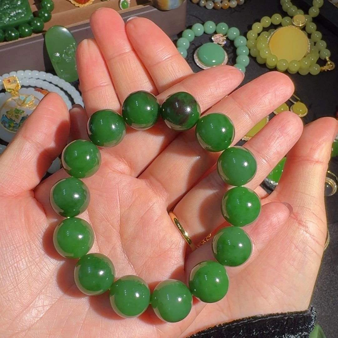 和田玉（碧玉）辣菠菜15+mm未镶嵌