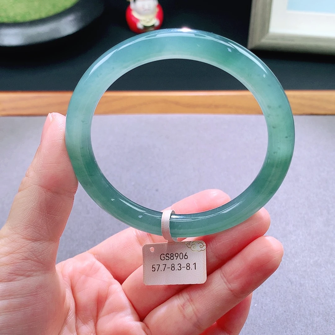 翡翠手镯未镶嵌天然翡翠手镯