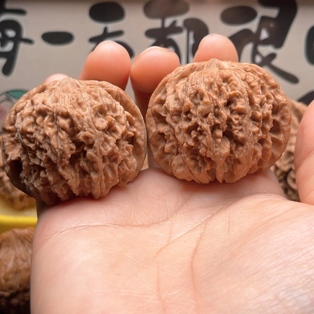 远***文玩核桃吊坠44尺137