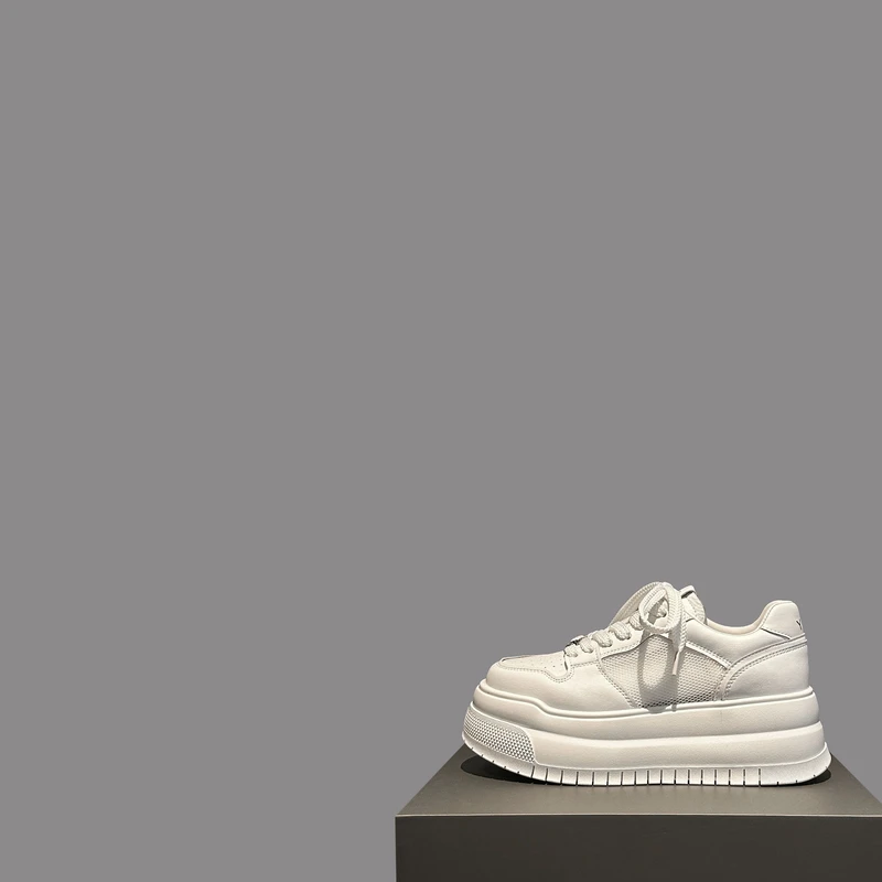 a835  时尚百搭休闲板鞋