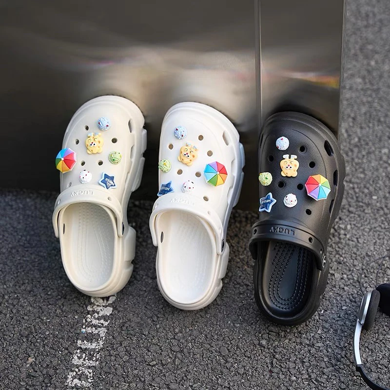 搭扣包头青年厚底女沙滩鞋洞洞鞋时尚平跟外穿凉鞋少女风夏季