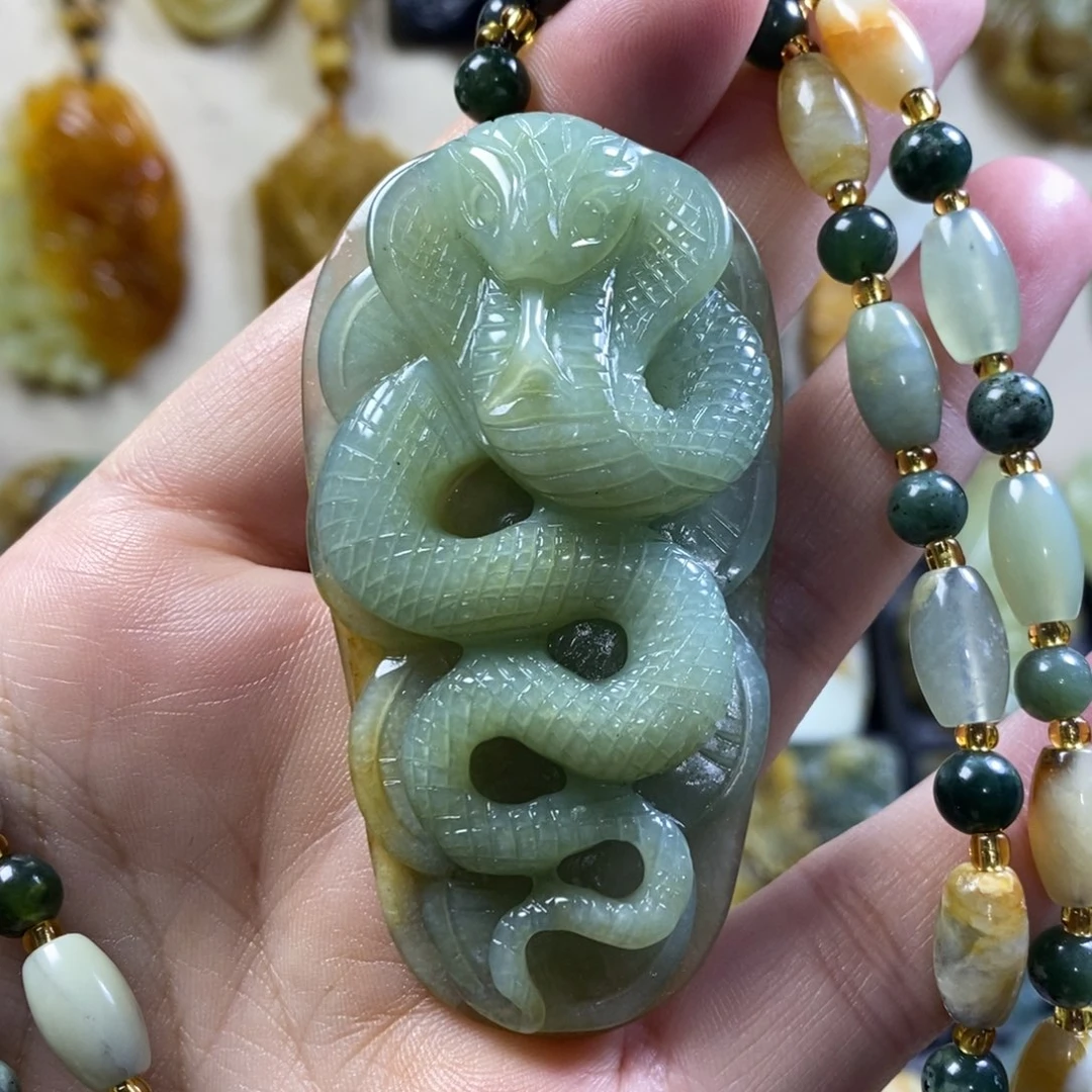 【闪购商品】岫玉颈饰未镶嵌蛇