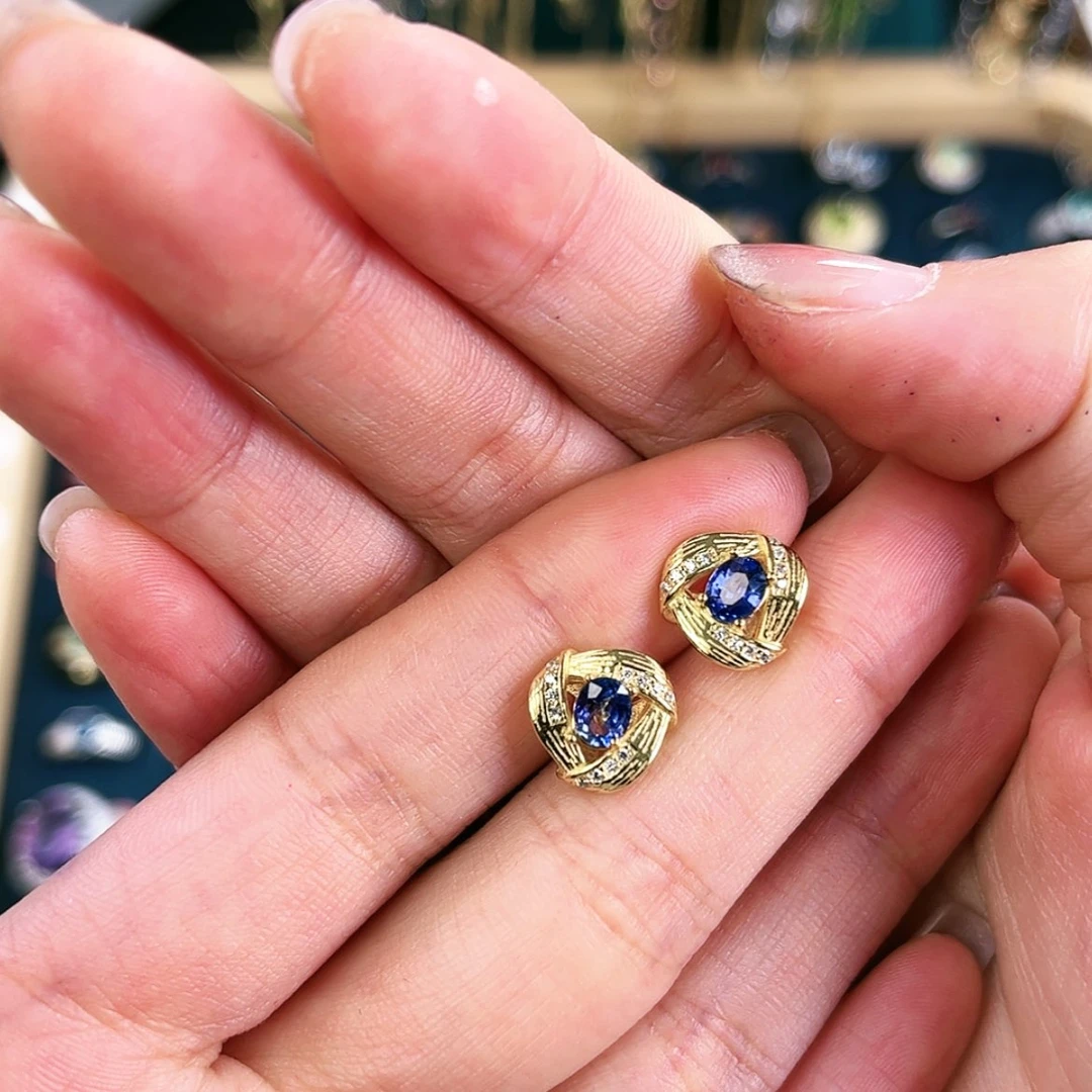 【闪购商品】蓝宝石耳钉银S925镶嵌A59