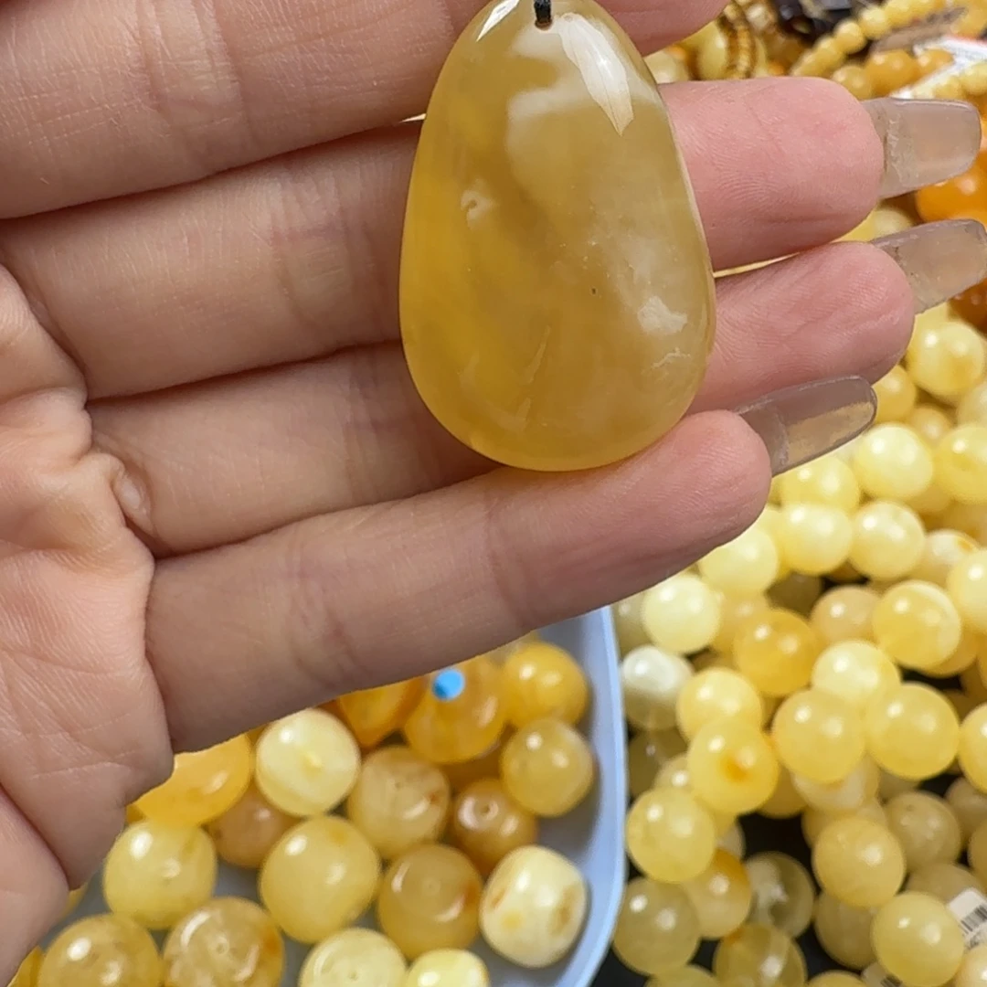 琥珀未镶嵌珠宝奇石