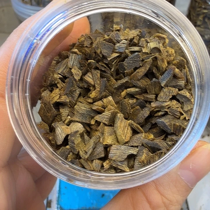 用***0线香莺歌绿棋沉水树丁碎料31克