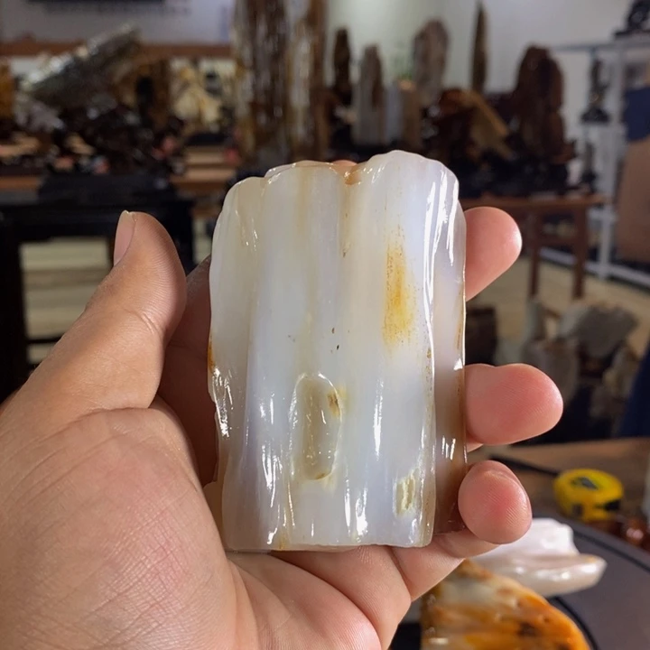 黃***瞳未镶嵌摆件硅化玉