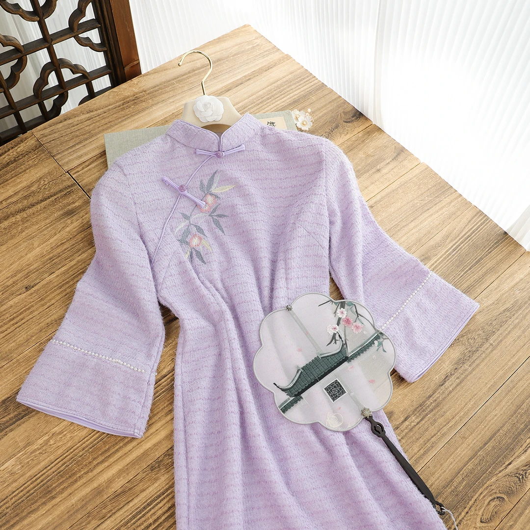 俏娘鱼紫色绣花新中式改良倒大袖旗袍女2025秋新款日常可穿年轻款