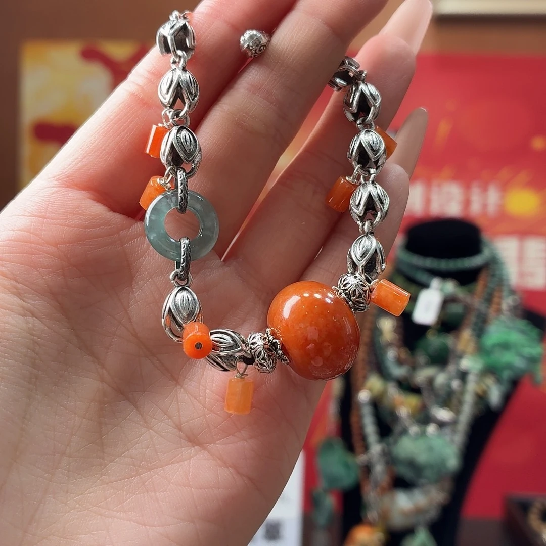 翡翠未镶嵌耳饰手串