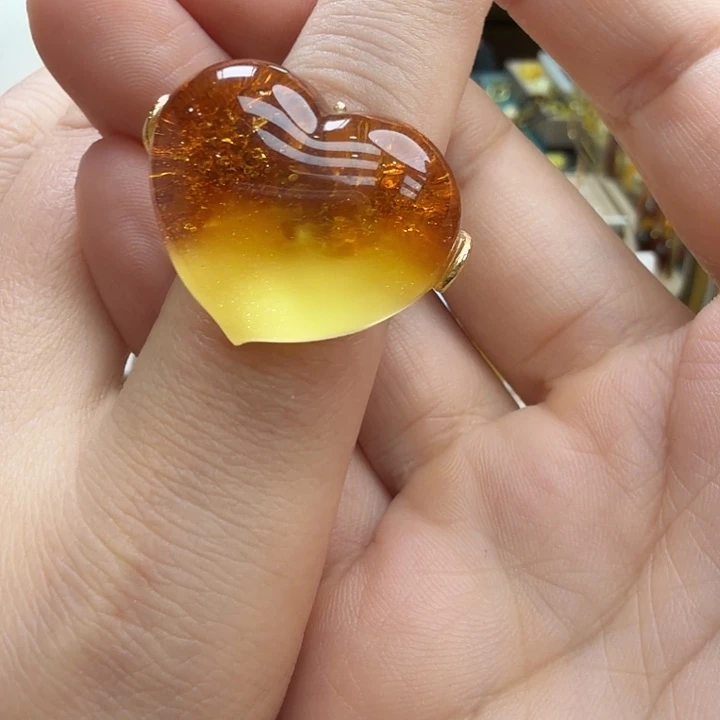 琥珀未镶嵌珠宝奇石