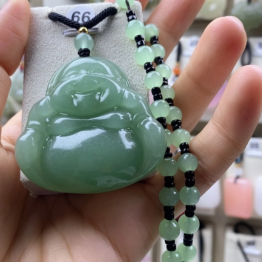小***蒋颈饰未镶嵌石英质玉