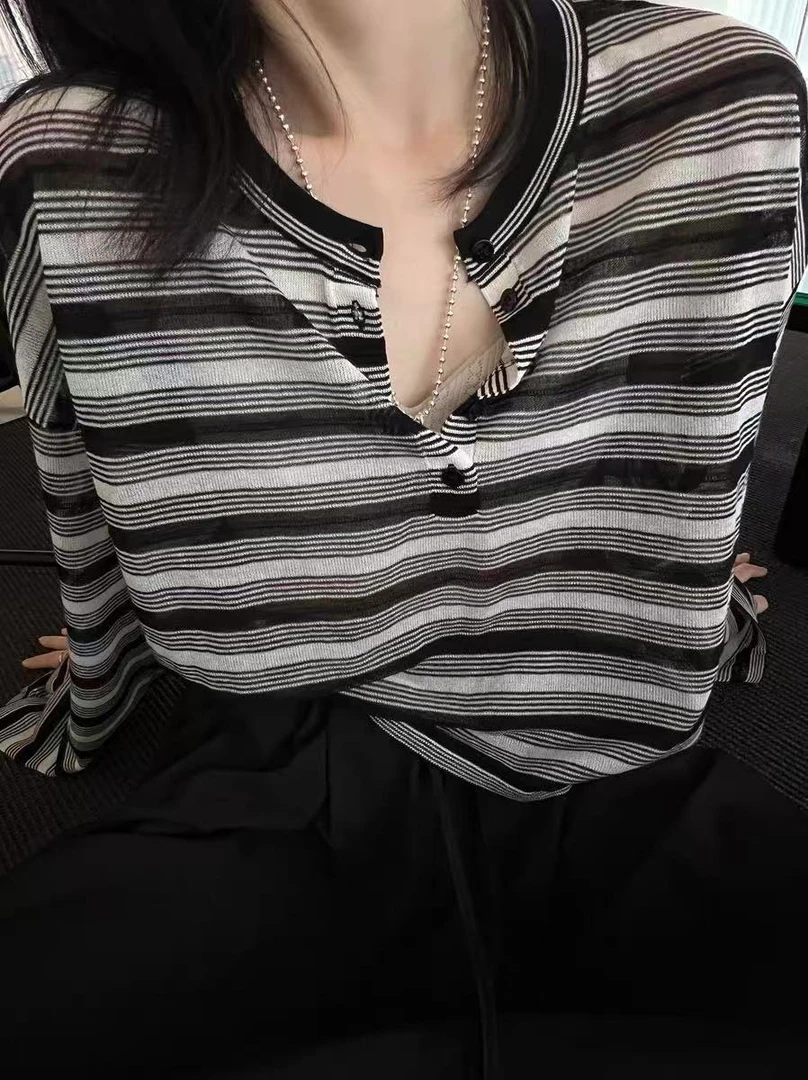 阿雨家巨好穿！黑白细条亨利衫凉感防晒长袖