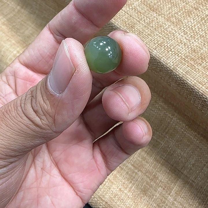 和田玉颈饰18K金镶嵌卡12