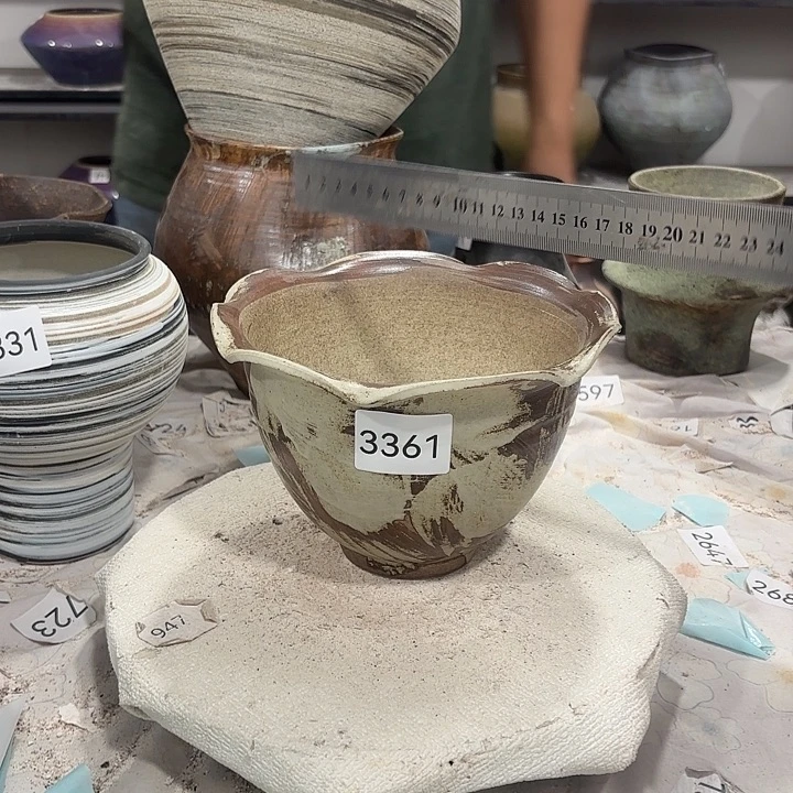 摆件高13，外口18，无孔3361