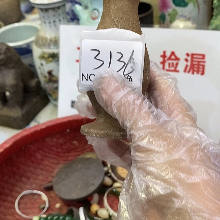 刘***哥瓷片3136号工艺品