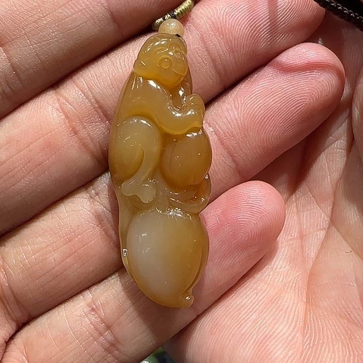 和田玉（糖玉）未镶嵌颈饰