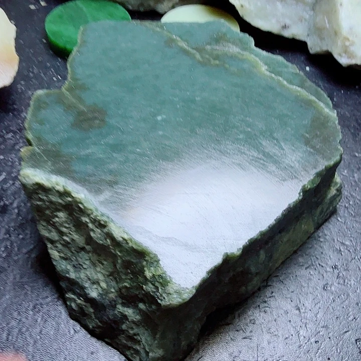 未镶嵌和田玉（糖玉）珠宝奇石