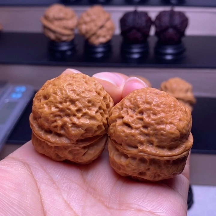 文玩核桃把件虎头蛙89