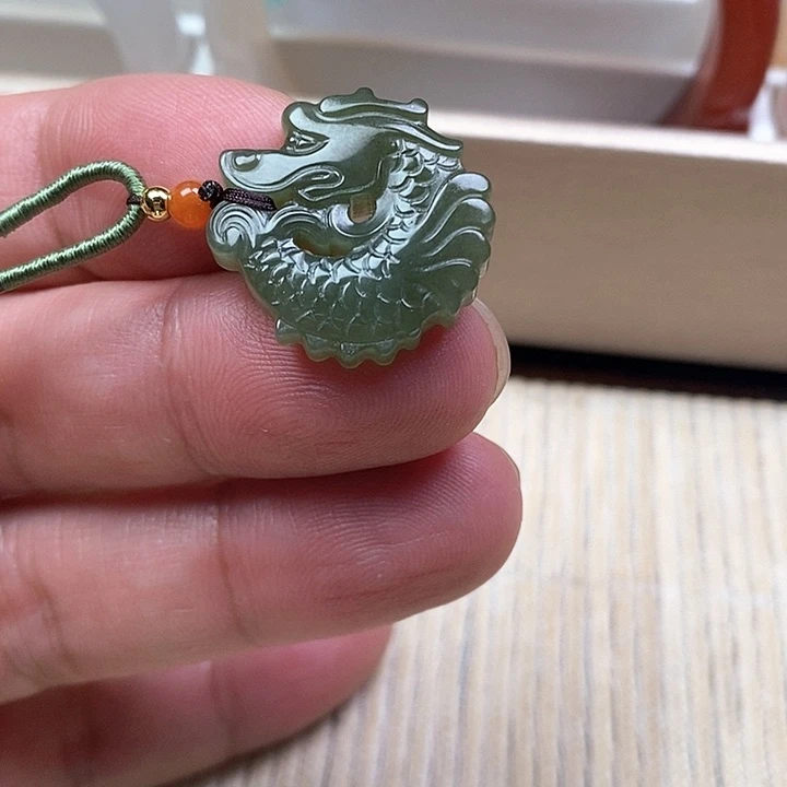 和田玉（碧玉）未镶嵌颈饰
