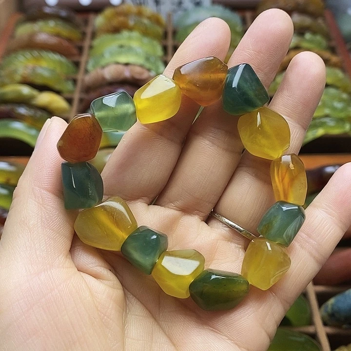 未镶嵌蛇纹石玉手链