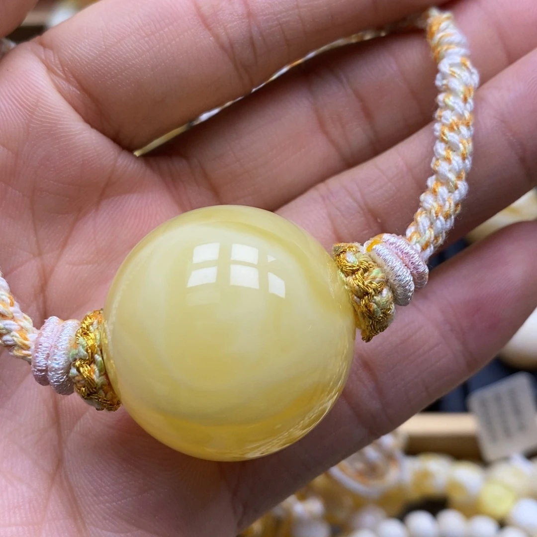 蜜蜡未镶嵌珠宝奇石