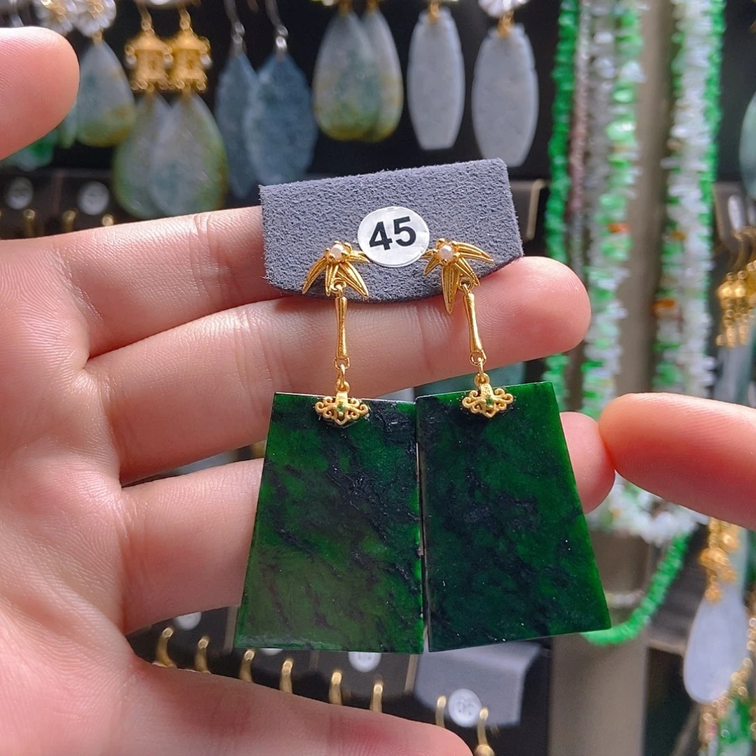 翡翠未镶嵌耳饰翡翠