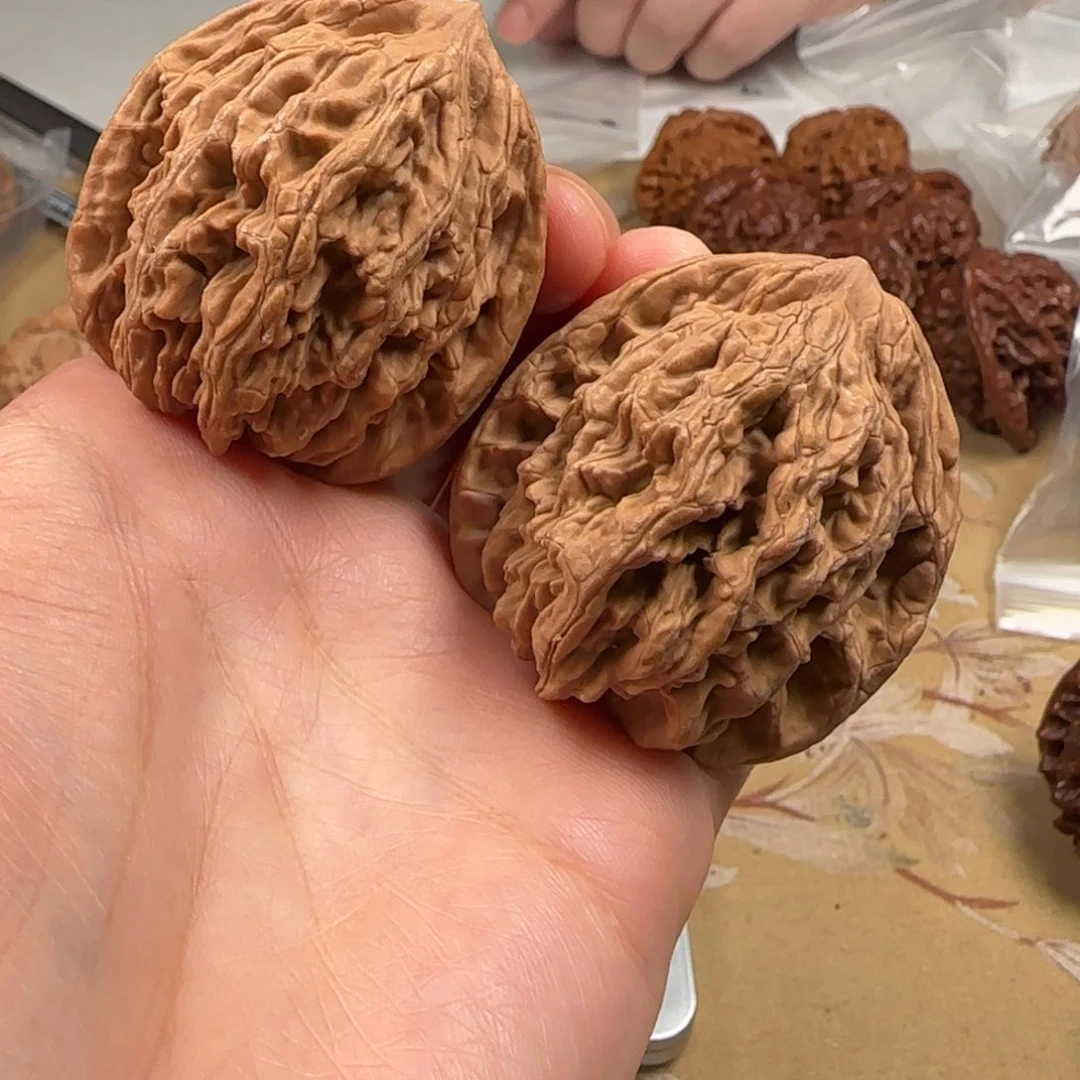 文玩核桃吊坠山地虎42-8