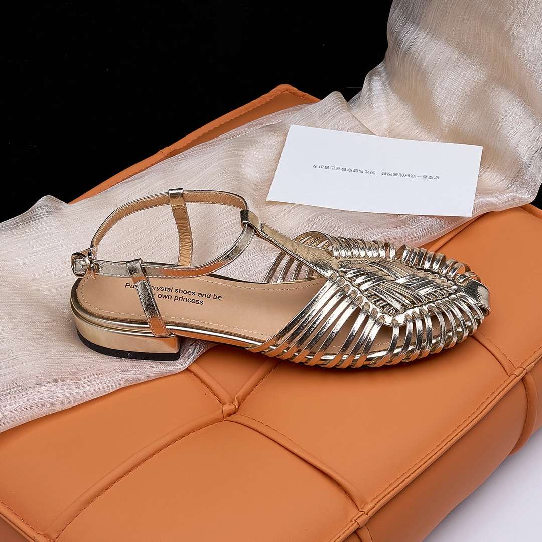 大表哥家女鞋 跟高2.5CM/真皮银色编织包头凉鞋女夏季平跟百搭
