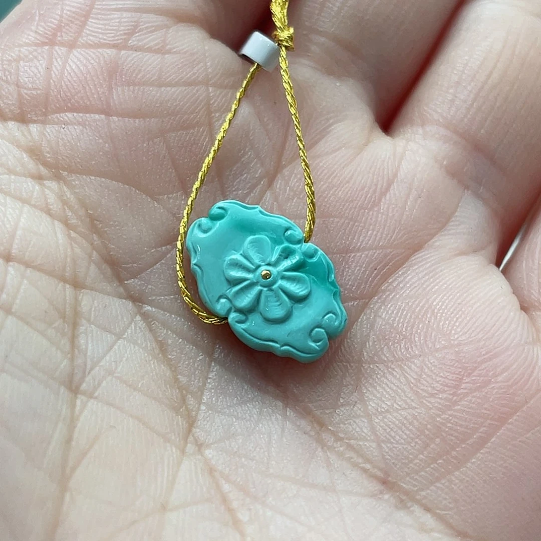 绿松石颈饰未镶嵌