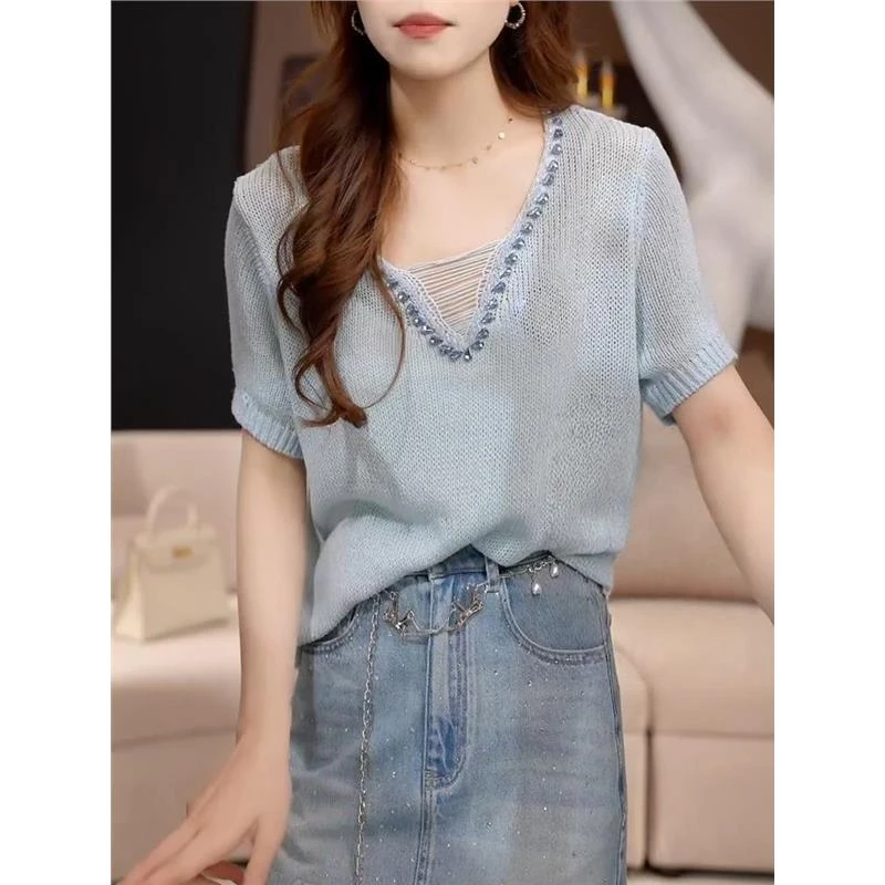 2025夏季新款女士蓝色v领钉珠针织短袖t恤衫时尚气质显瘦冰丝上衣