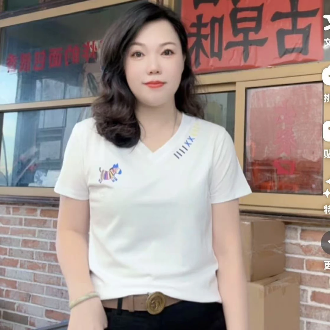 （芬芬家）新款时尚休闲百搭修身气质显瘦V领短款T恤322