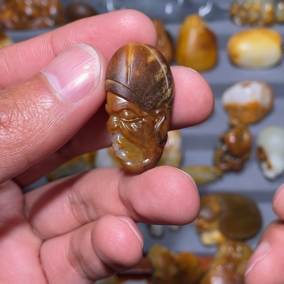 佛***间和田玉未镶嵌车挂