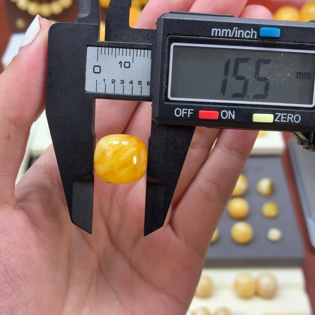 琥珀未镶嵌珠宝奇石焦皮鸡油红老型15.5mm