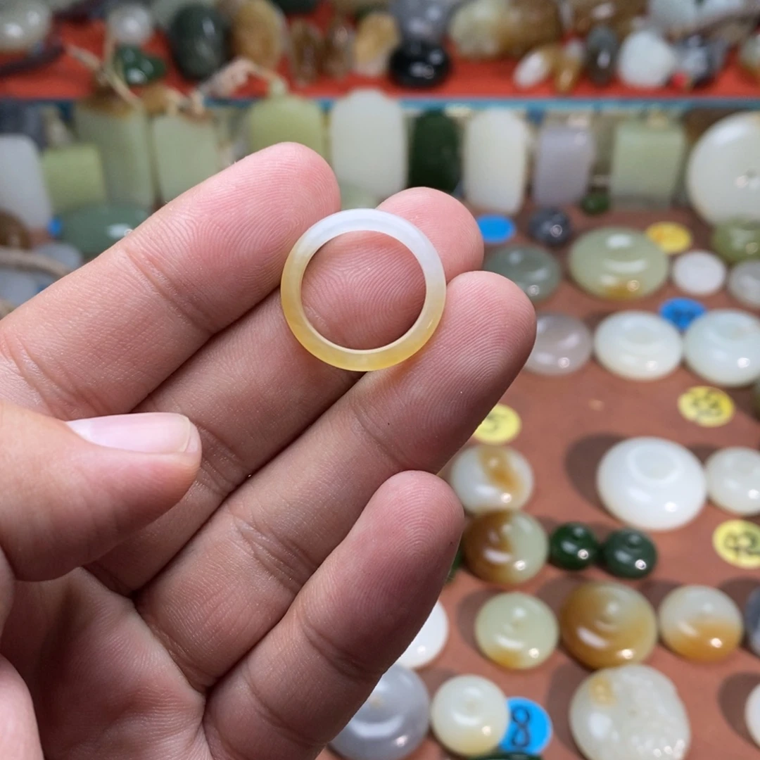 和田玉未镶嵌吊坠(不含链)