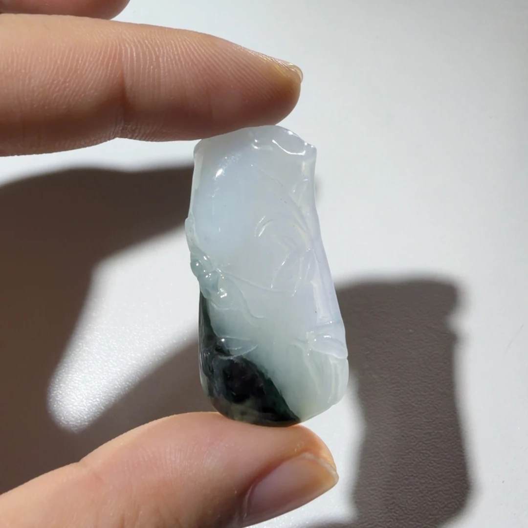 颈饰未镶嵌翡翠好