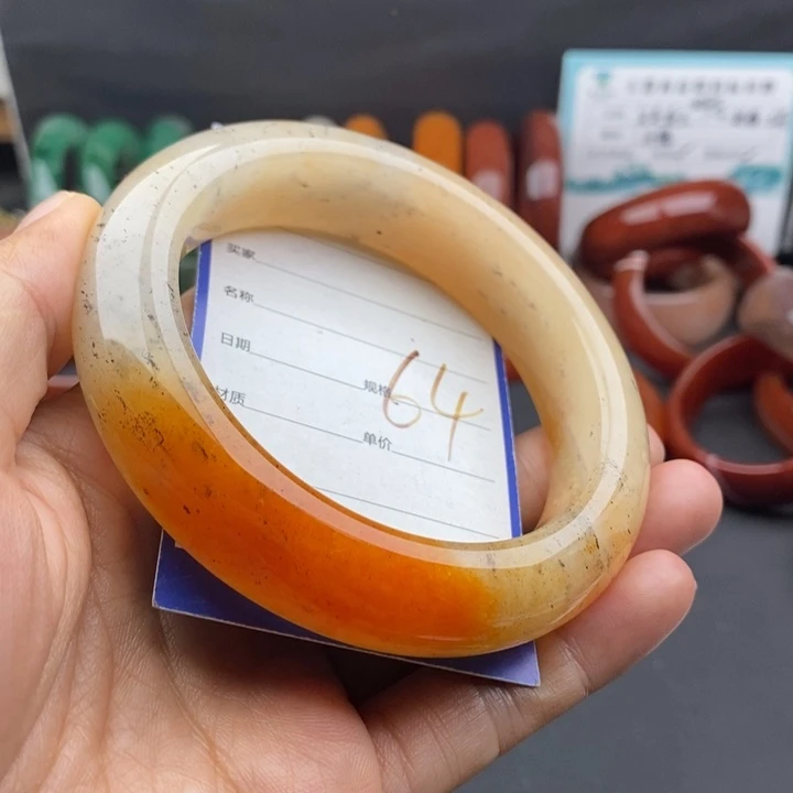 未镶嵌手镯石英质玉
