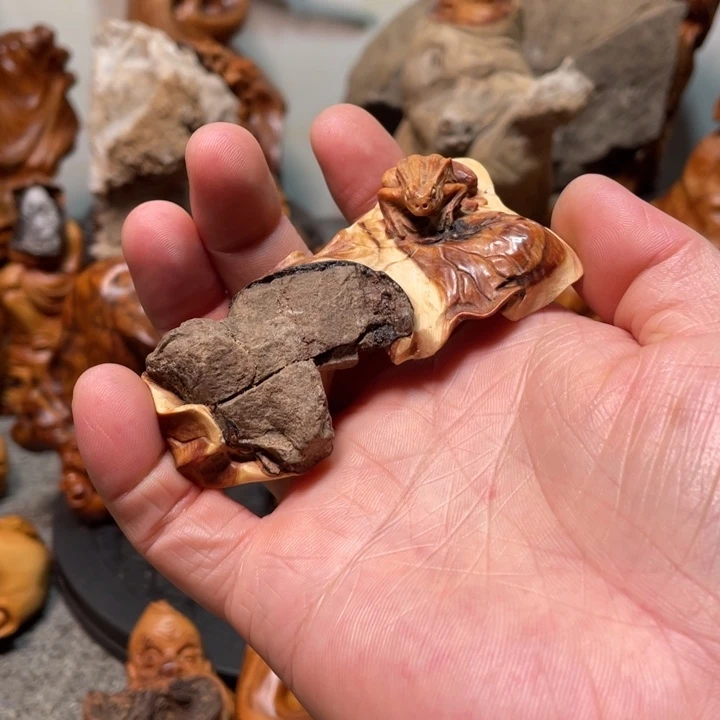 柏木呱呱来财手把件