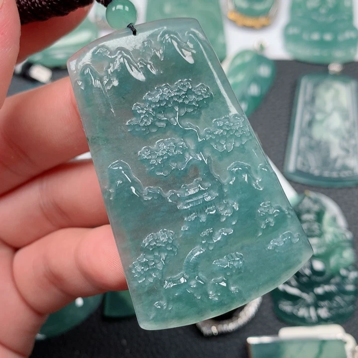 翡翠颈饰未镶嵌翡翠