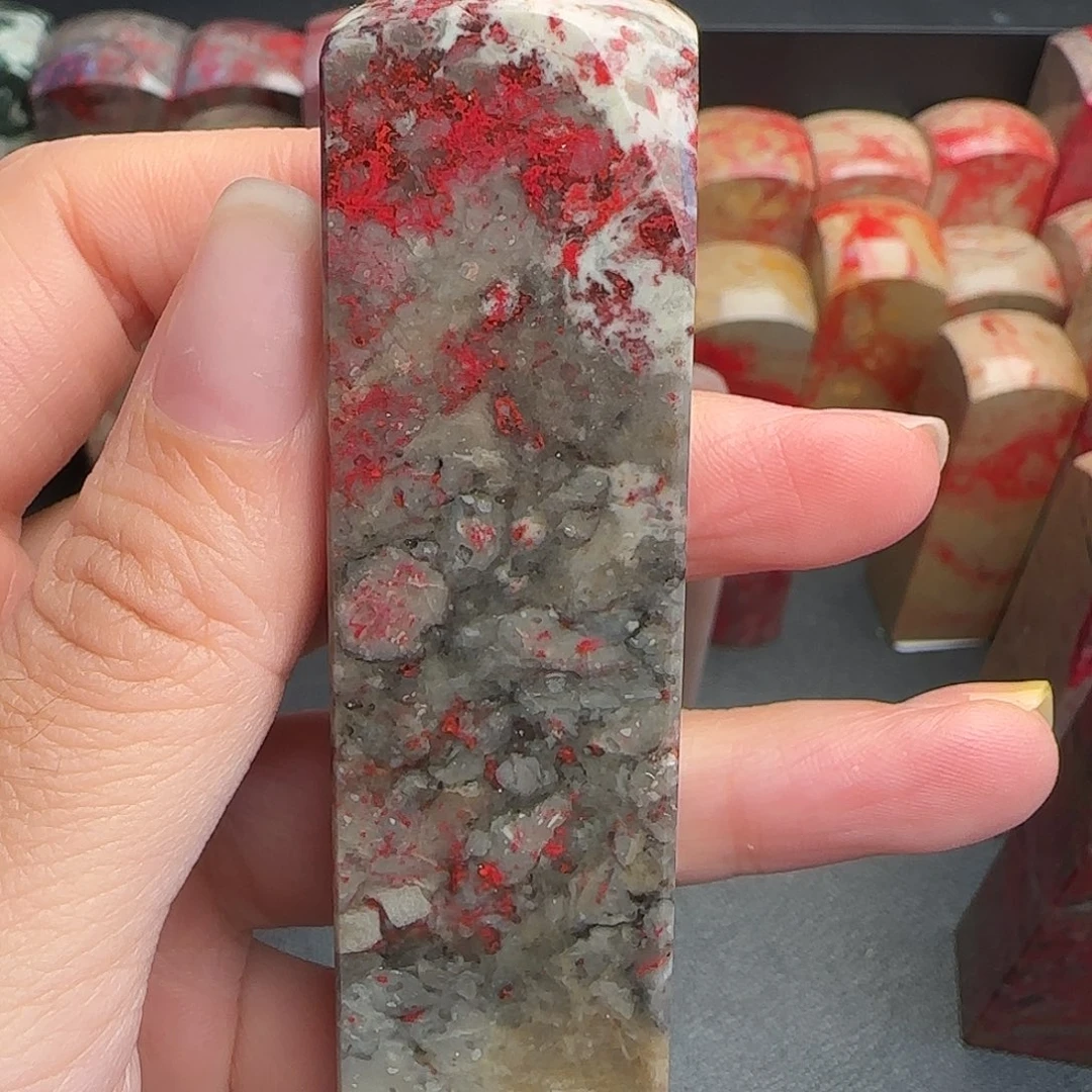 昌化石昌化鸡血石