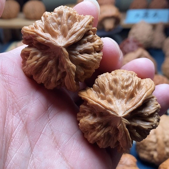 吊坠文玩核桃大龙三棱