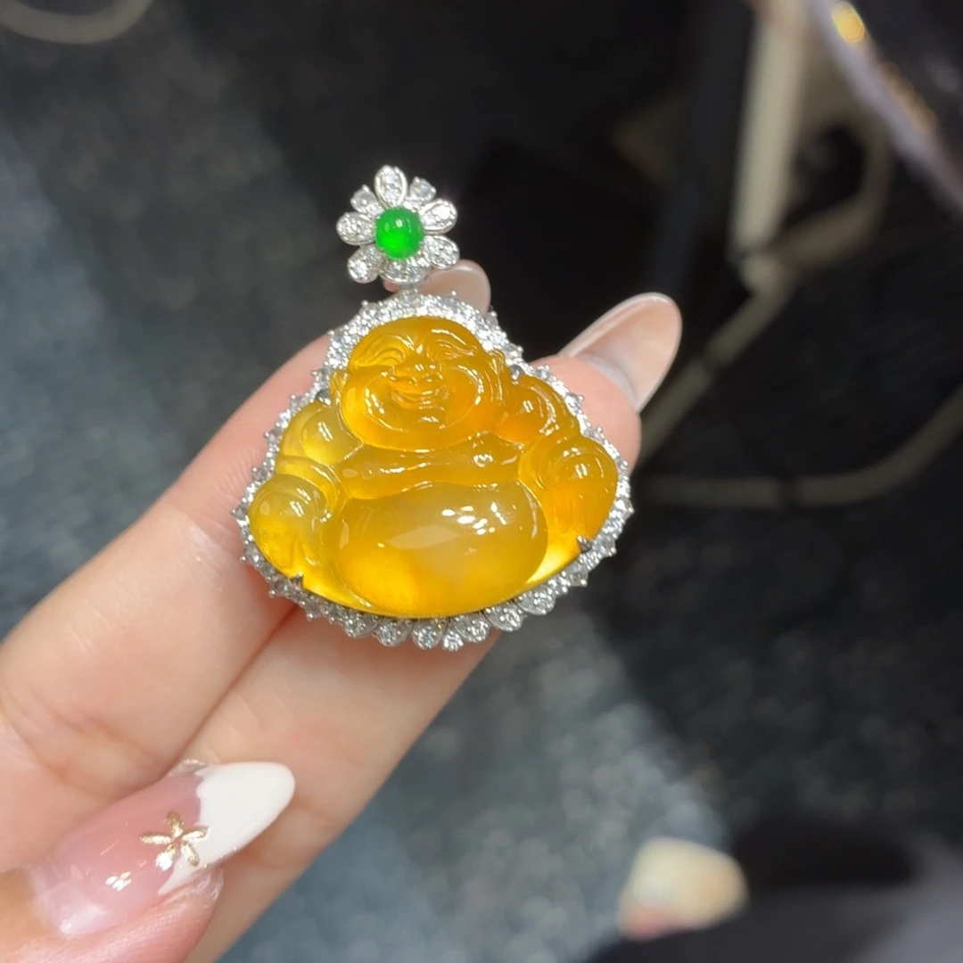 颈饰18K金镶嵌翡翠
