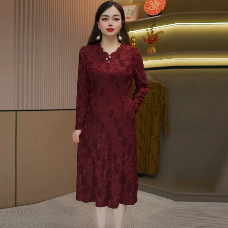 中老年春秋装洋气连衣裙阔太太长袖过膝高贵长裙中年妈妈纯色裙子