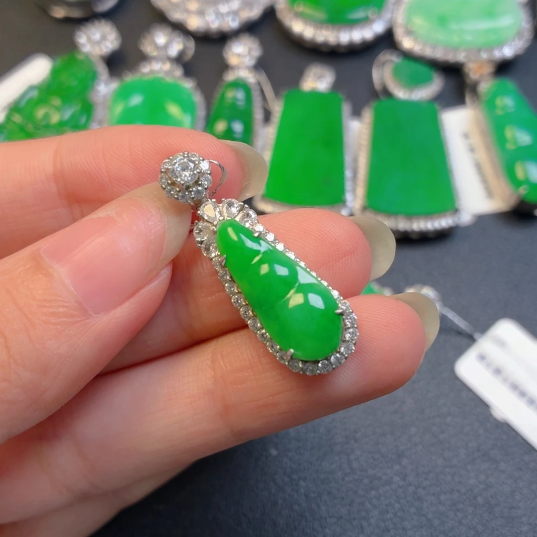 翡翠银S925镶嵌颈饰