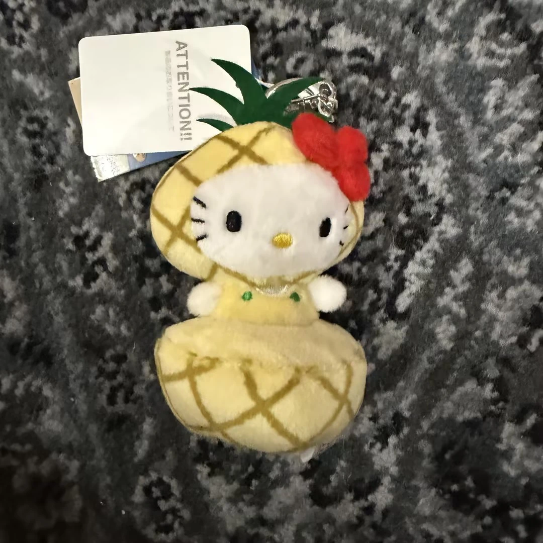 【东京限定】Hello Kitty 黄色衣服套装Kitty钥匙扣玩偶