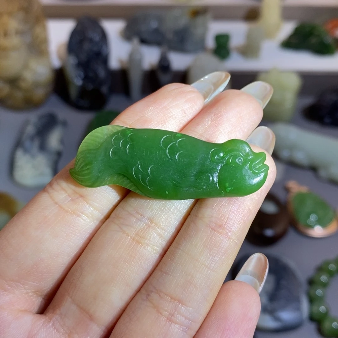 和田玉颈饰未镶嵌定制